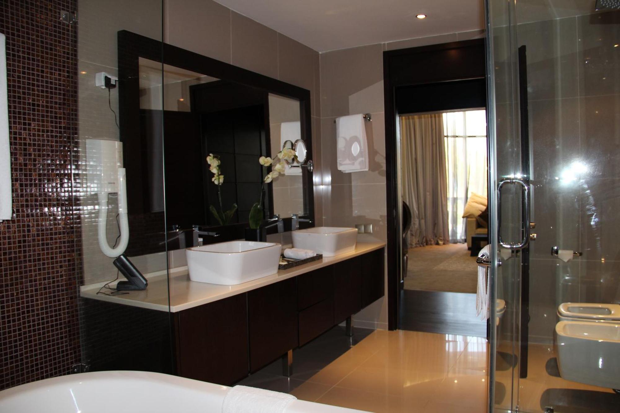 Donatello Boutique Hotel Alma-Ata Exteriör bild