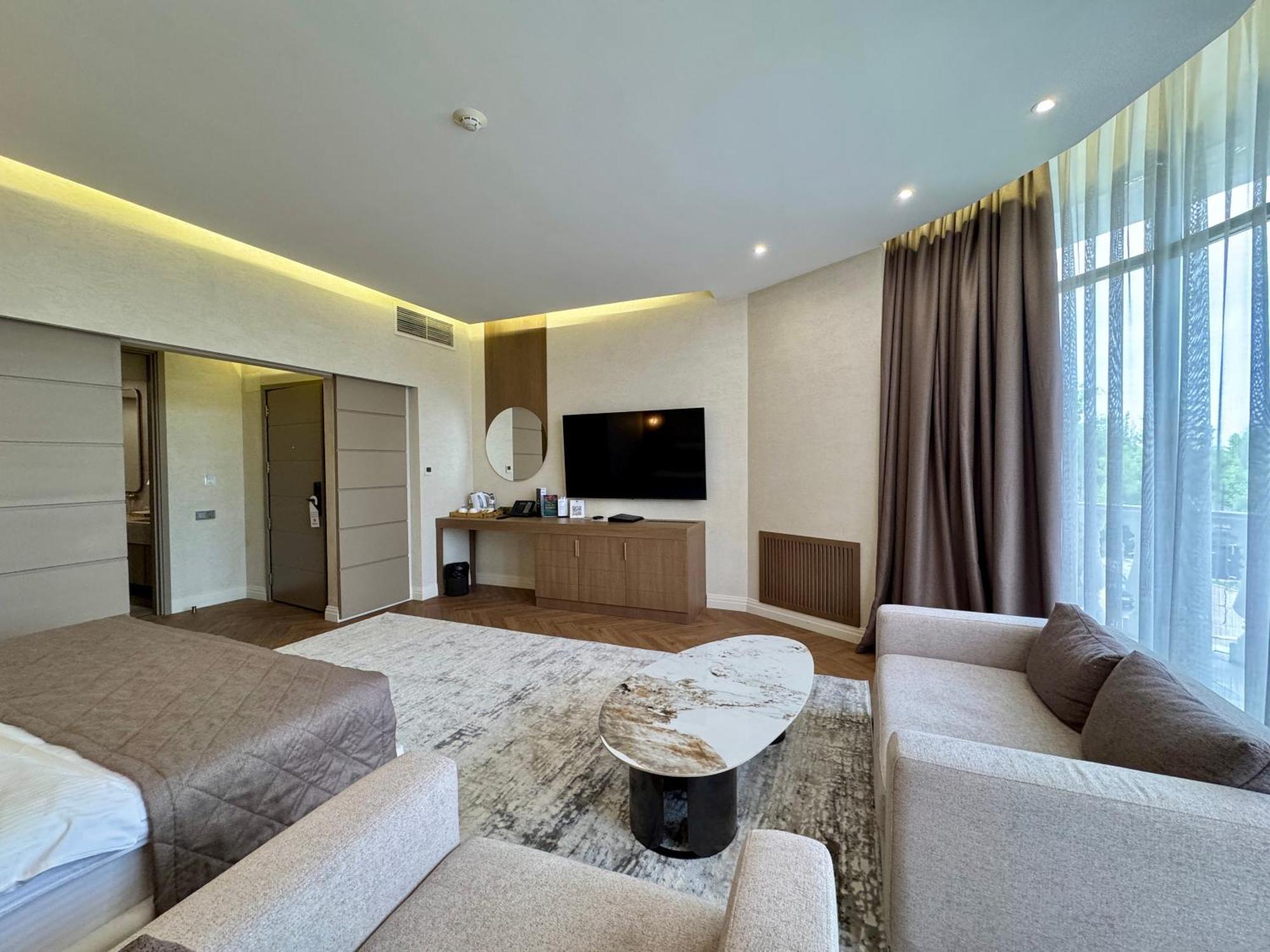 Donatello Boutique Hotel Alma-Ata Exteriör bild