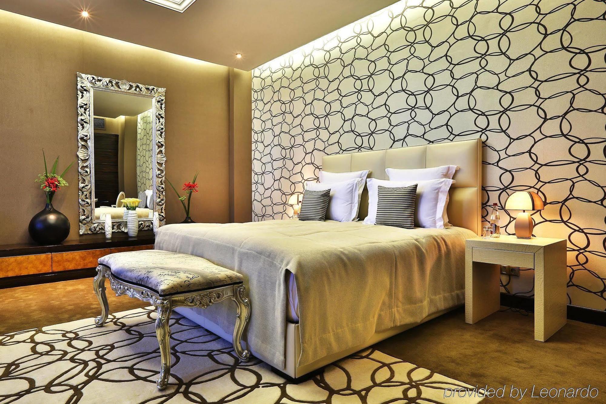 Donatello Boutique Hotel Alma-Ata Exteriör bild