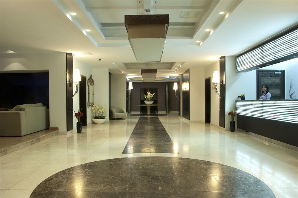 Donatello Boutique Hotel Alma-Ata Exteriör bild