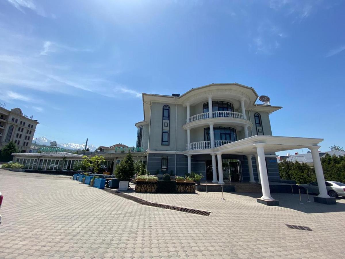 Donatello Boutique Hotel Alma-Ata Exteriör bild